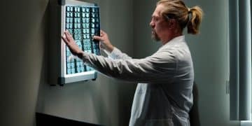 AI in Medical Imaging: A US Radiologist's Guide to Accuracy - Cover Image